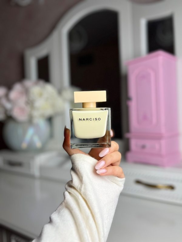 عطر مستر کوالیتی نارسیس پودری Narciso Poudrée 