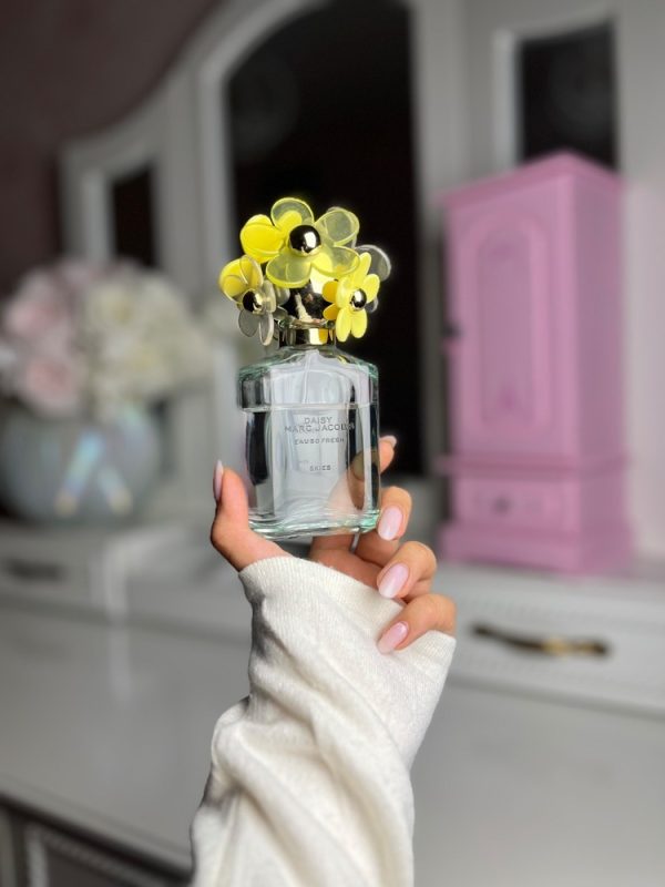 عطر مستر کوالیتی مارک جیکوبز دیزی ائو سو فرش اسکایس Marc Jacobs Daisy Eau So Fresh Skies