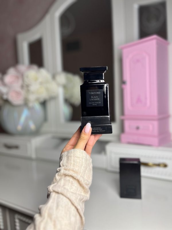 عطر مستر کوالیتی تامفورد بلک لاکر  Tom Ford Black Lacquer