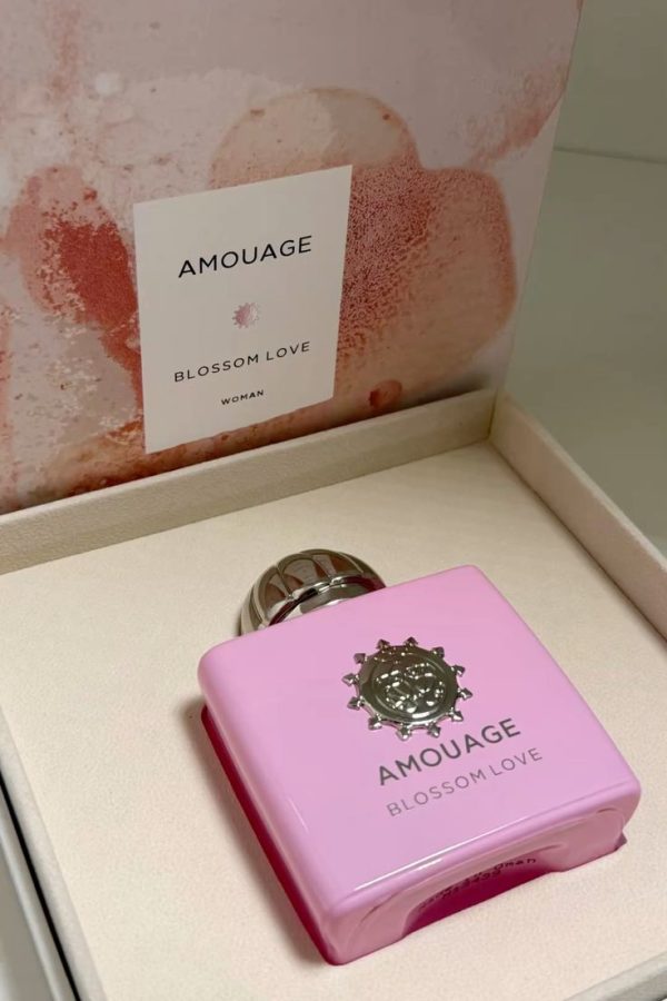 عطر مستر کوالیتی امواج بلوسوم لاو Amouage Blossom Love