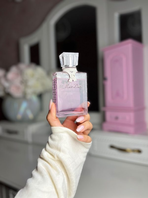 عطر مستر کوالیتی میس دیور رز اسنس Dior Miss Dior Rose Essence