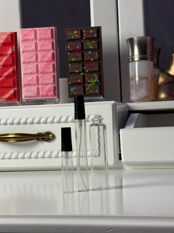 عطر اورجینال عربیات پرستیژ استرابری ترس لچز ادو پرفیوم Arabiyat Prestige Strawberry Tres Leches