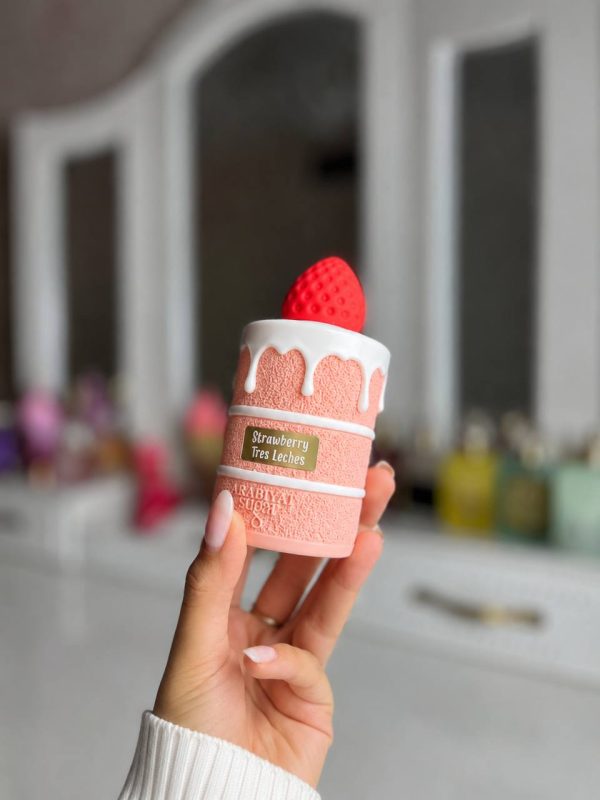 عطر اورجینال عربیات پرستیژ استرابری ترس لچز ادو پرفیوم Arabiyat Prestige Strawberry Tres Leches