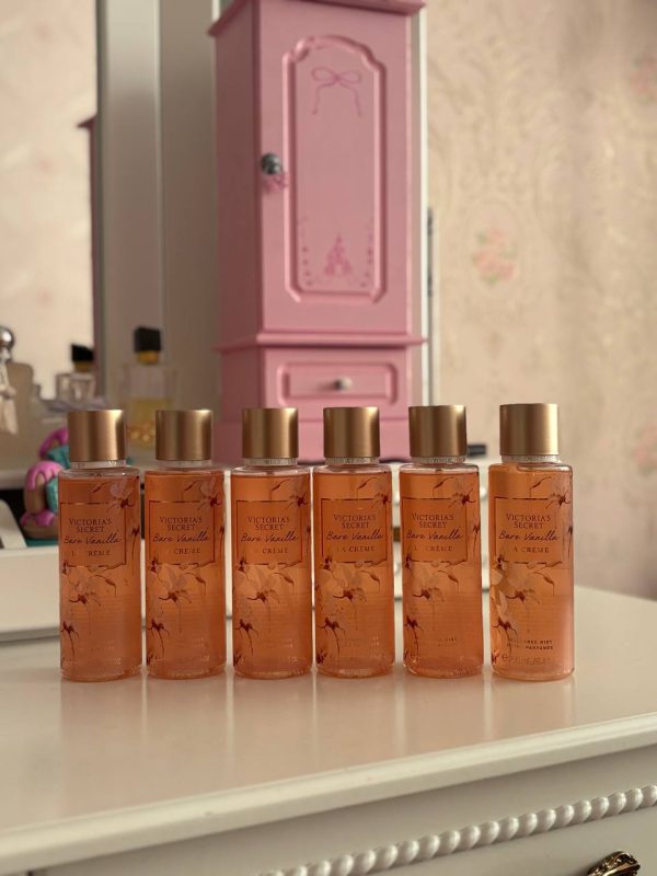 بادی میست ویکتوریا سکرت بر وانیلا لا کرم | Bare Vanilla La Creme