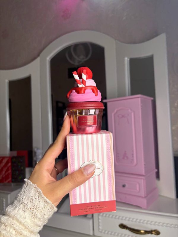 گیو می گورماند بری آن تاپ مینیاتوری Give Me Gourmand Berry On Top
