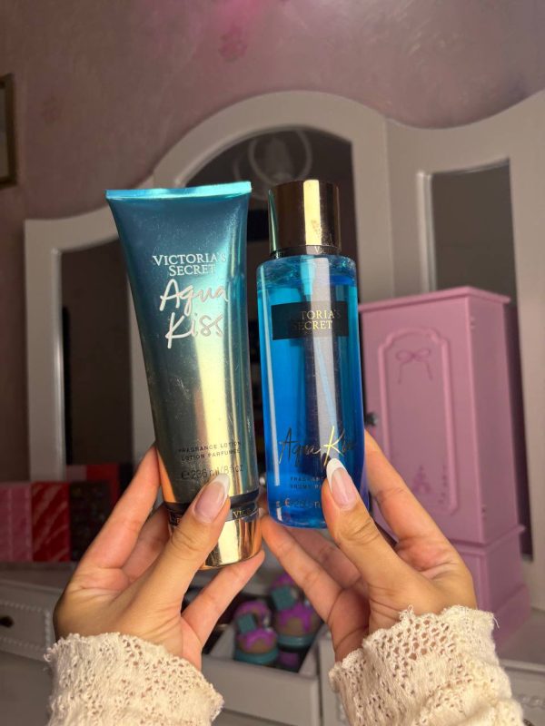 ست میست و لوشن ویکتوریا سکرت آکوآ کیس Bath & body Aqua Kiss