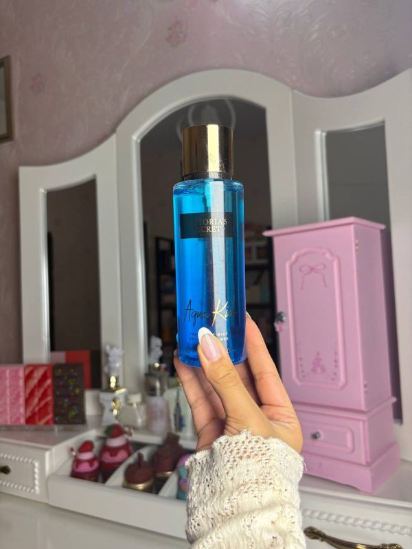 ست میست و لوشن ویکتوریا سکرت آکوآ کیس Bath & body Aqua Kiss