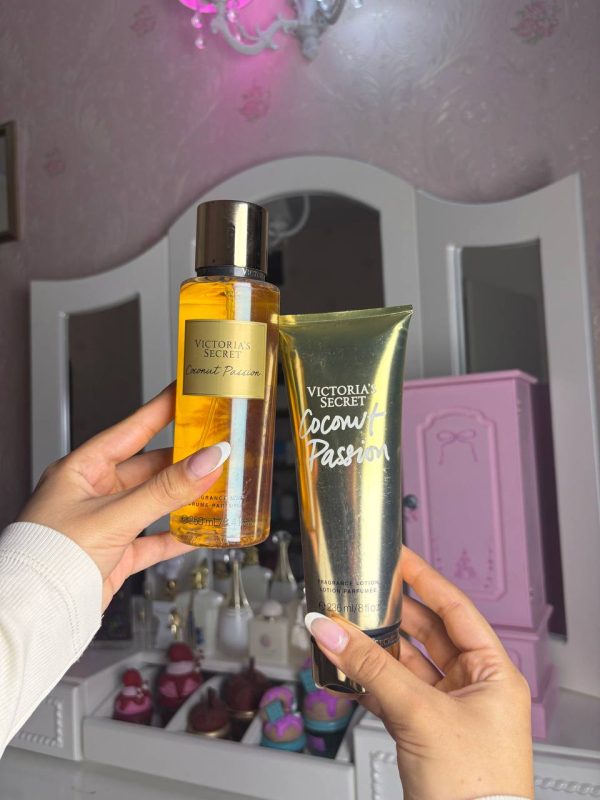 ست لوسیون و بادی اسپلش ویکتوریا سکرت کوکونات پشن | Victoria’s Secret Coconut Passion