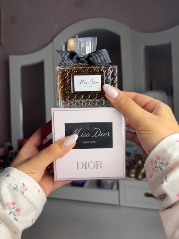 عطر مسترکوالیتی میس دیور اسنس Miss Dior Essence de Parfum